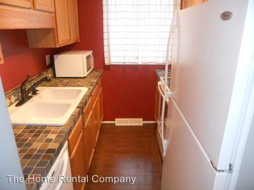 2638 Ridgecroft Dr SE - Photo 2 of 12