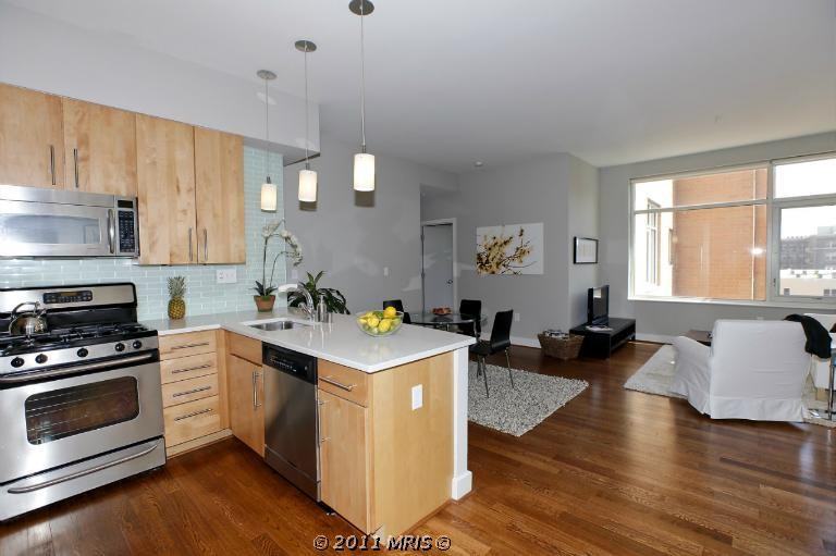 1348 Euclid St Nw #307 - Photo 2 of 9