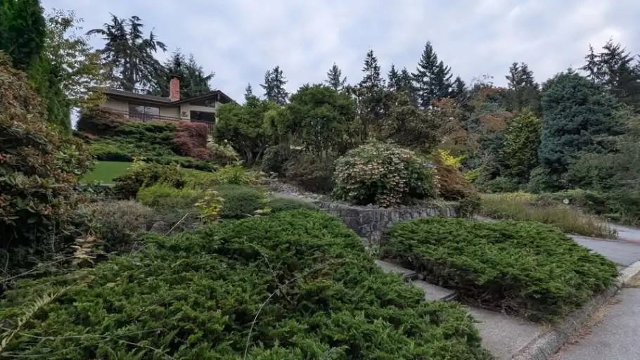 2582 Shelley Rd - Photo 3 of 30