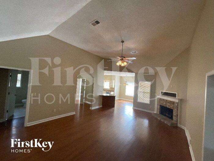 1628 Needle Oak Dr - Photo 2 of 13