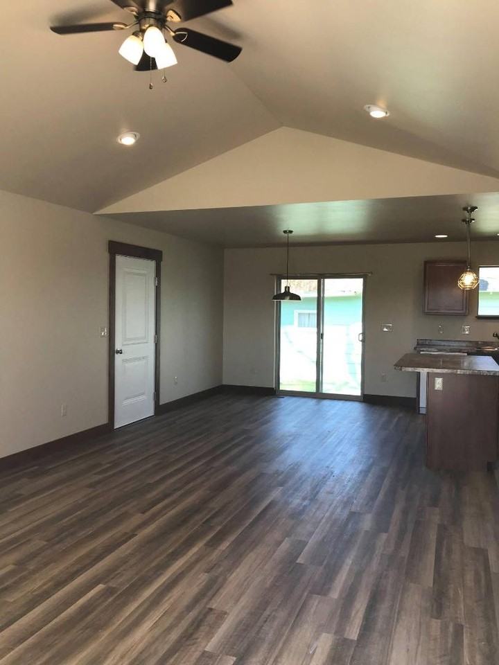 280 Ivy - Photo 3 of 8