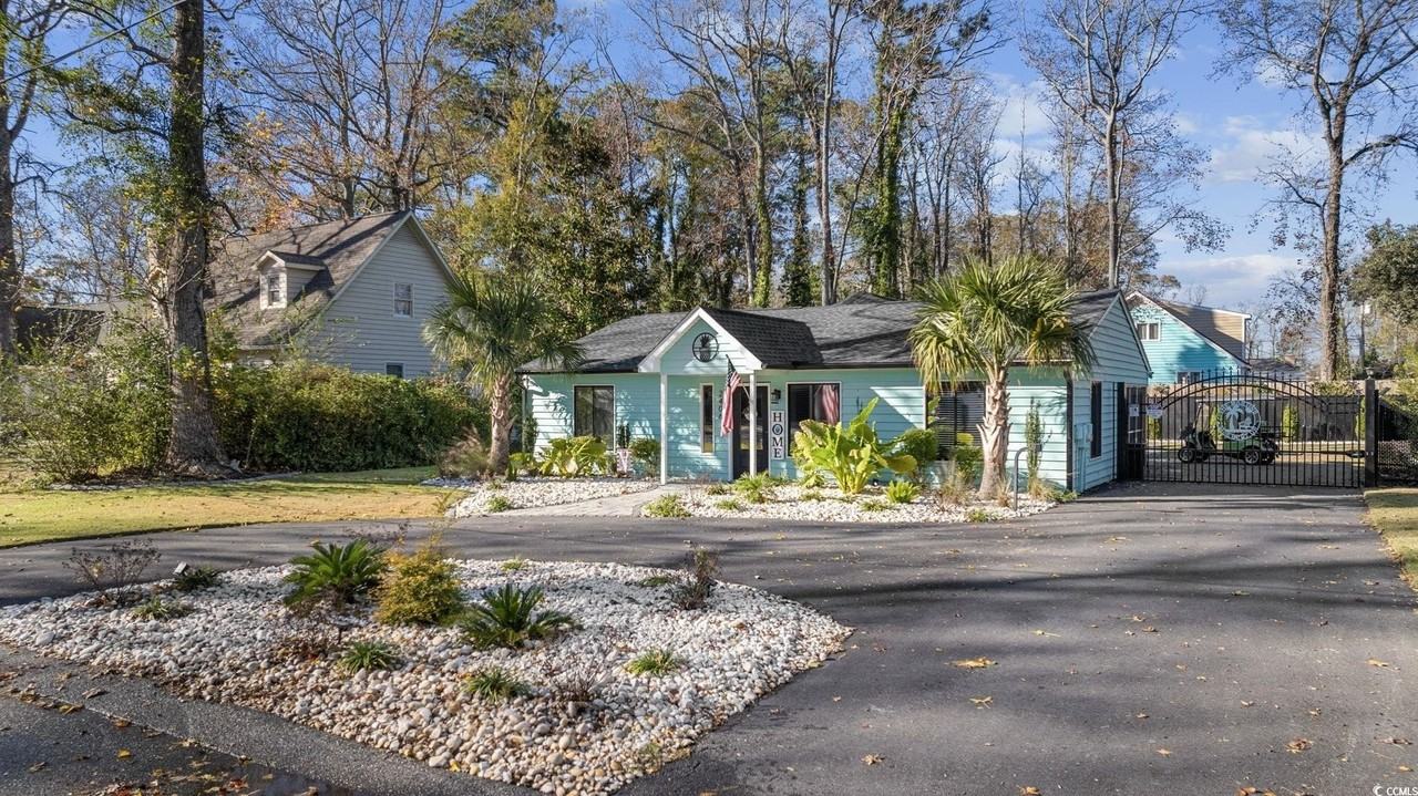 2406 Bert Dr - Photo 3 of 40