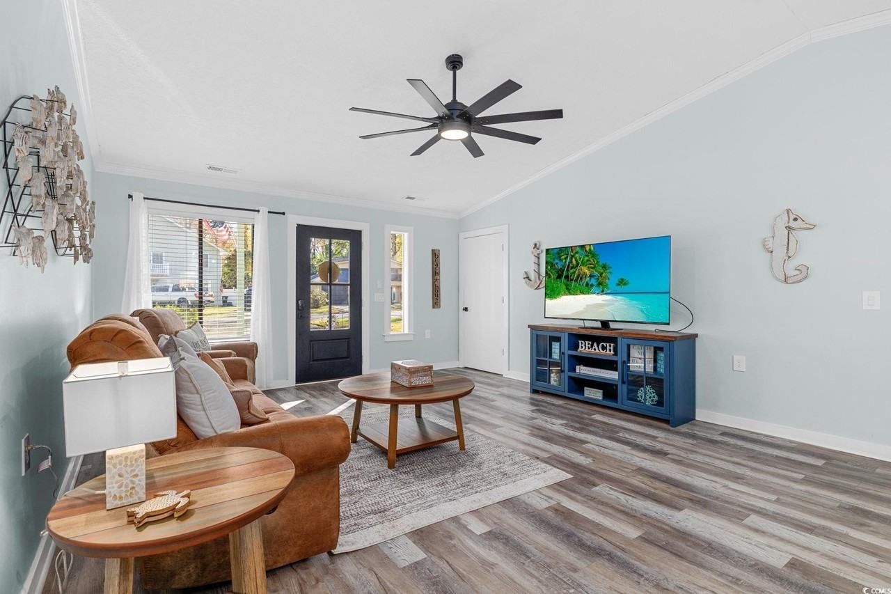 2406 Bert Dr - Photo 6 of 40