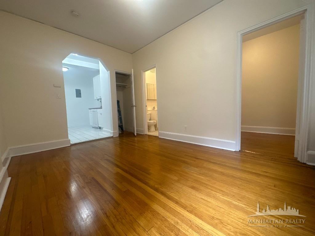 E 38th St #4D - Photo 2 of 5