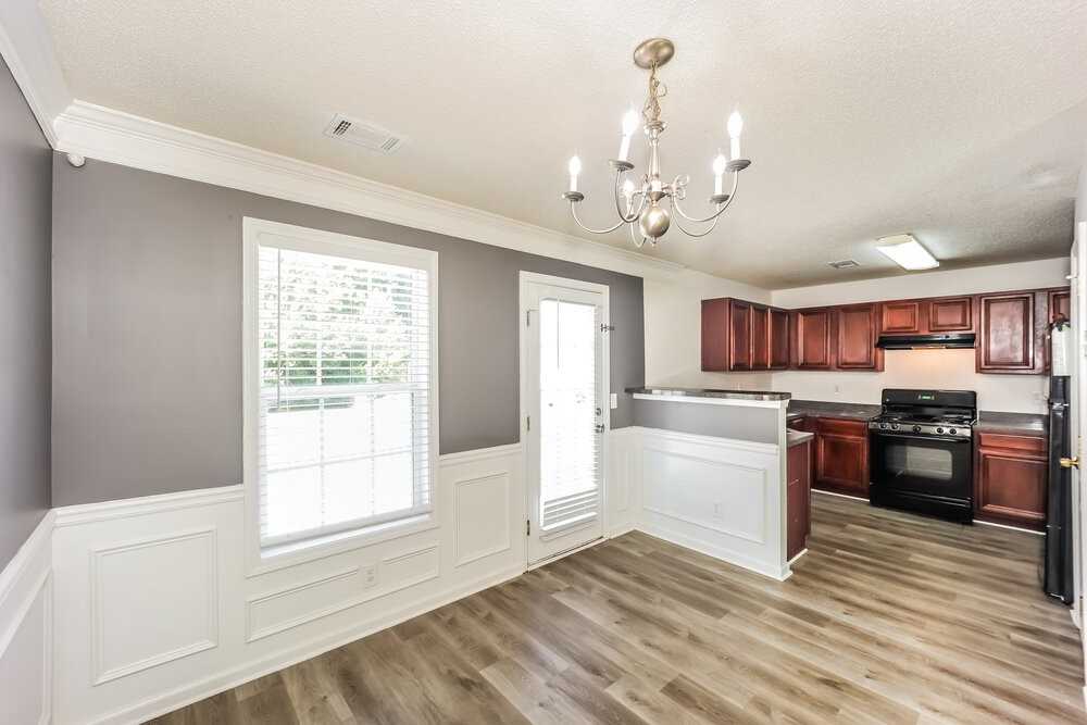 1906 Dalton Way - Photo 5 of 17