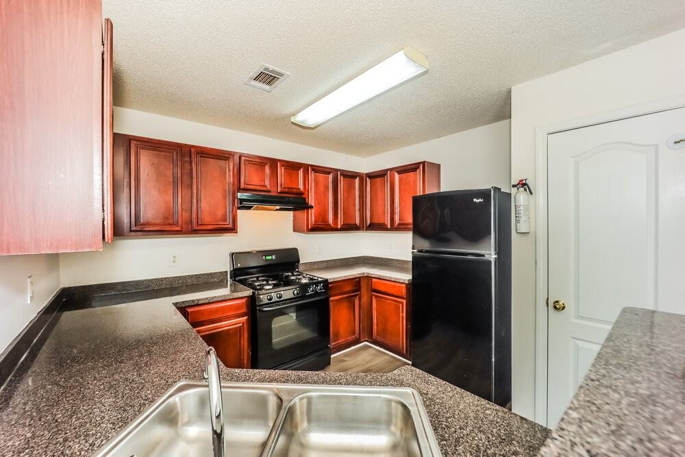 1906 Dalton Way - Photo 6 of 17