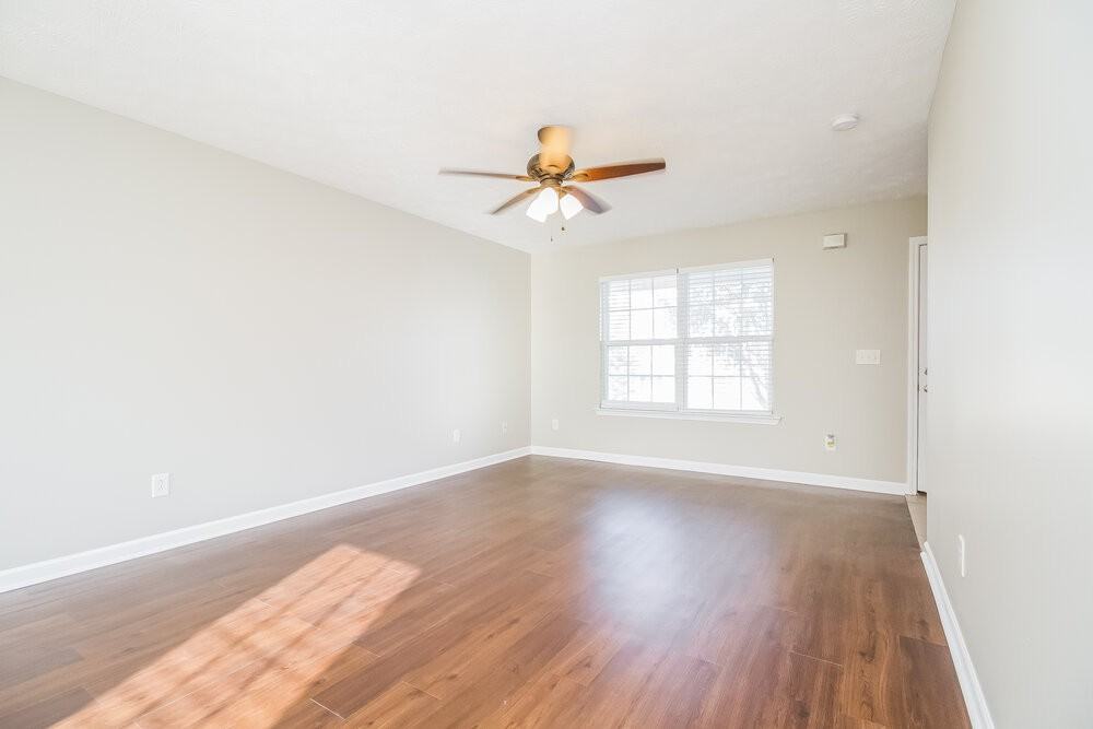 129 Berele Shepsele Ln - Photo 4 of 17