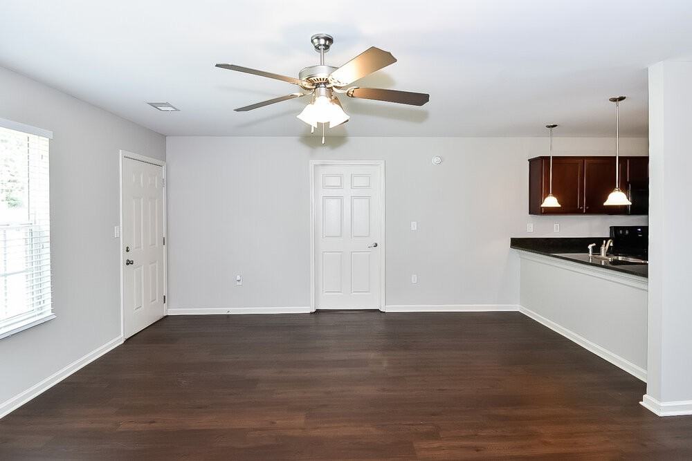 4085 Colton Dr - Photo 3 of 16