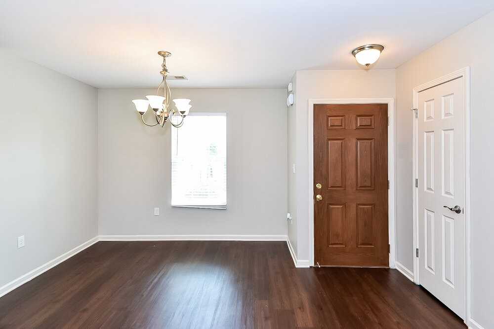 4085 Colton Dr - Photo 5 of 16