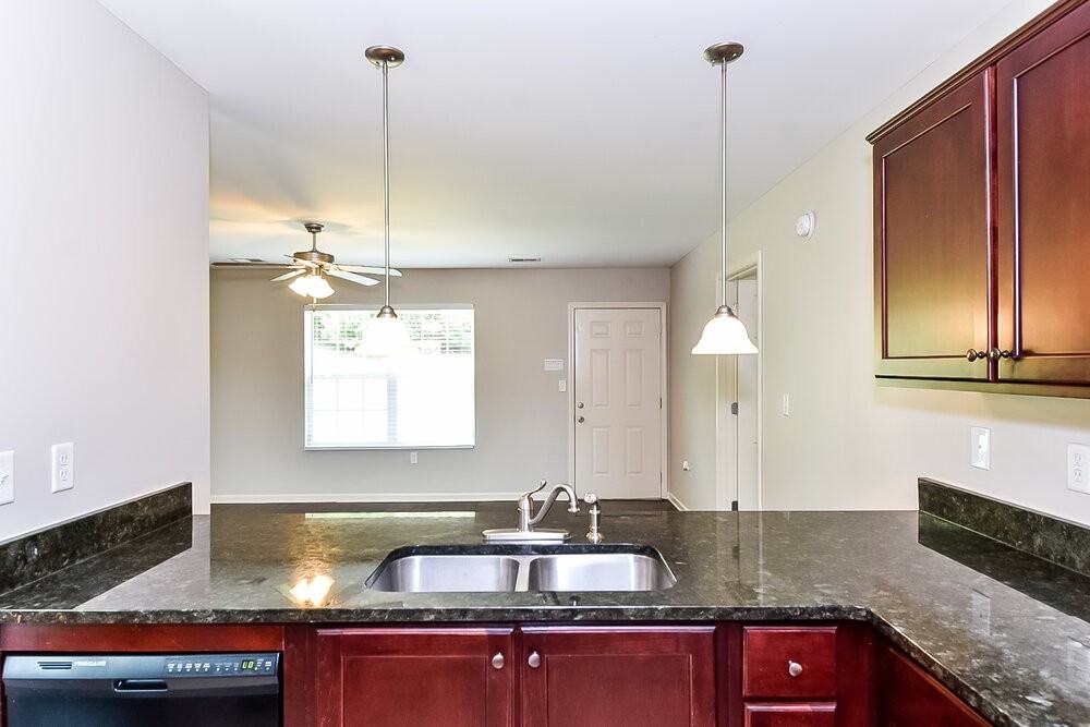 4085 Colton Dr - Photo 6 of 16