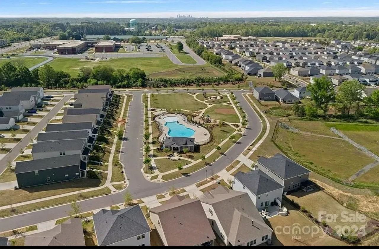 11943 Old Statesville Rd - Photo 6 of 15