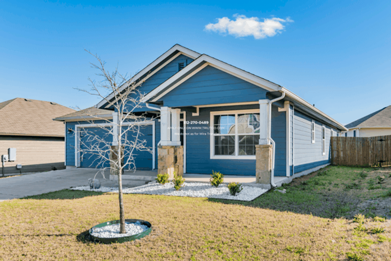 123 Navidad River Dr - Photo 2 of 30