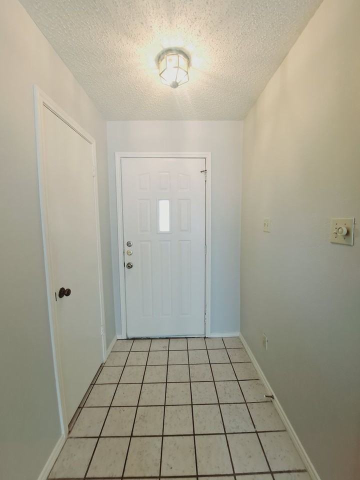 3917 Saint Christopher Ln - Photo 3 of 25