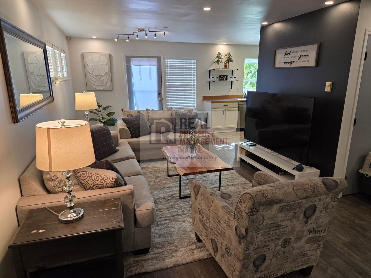 2741 Mcneil St - Photo 5 of 37