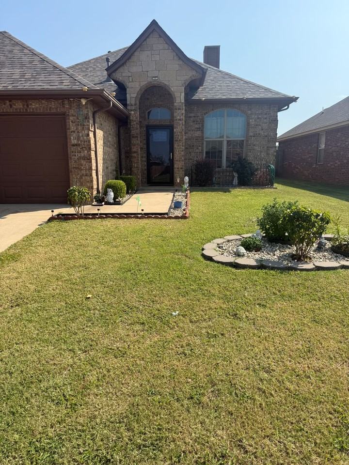 10924 Sw 30th Ter - Photo 2 of 38
