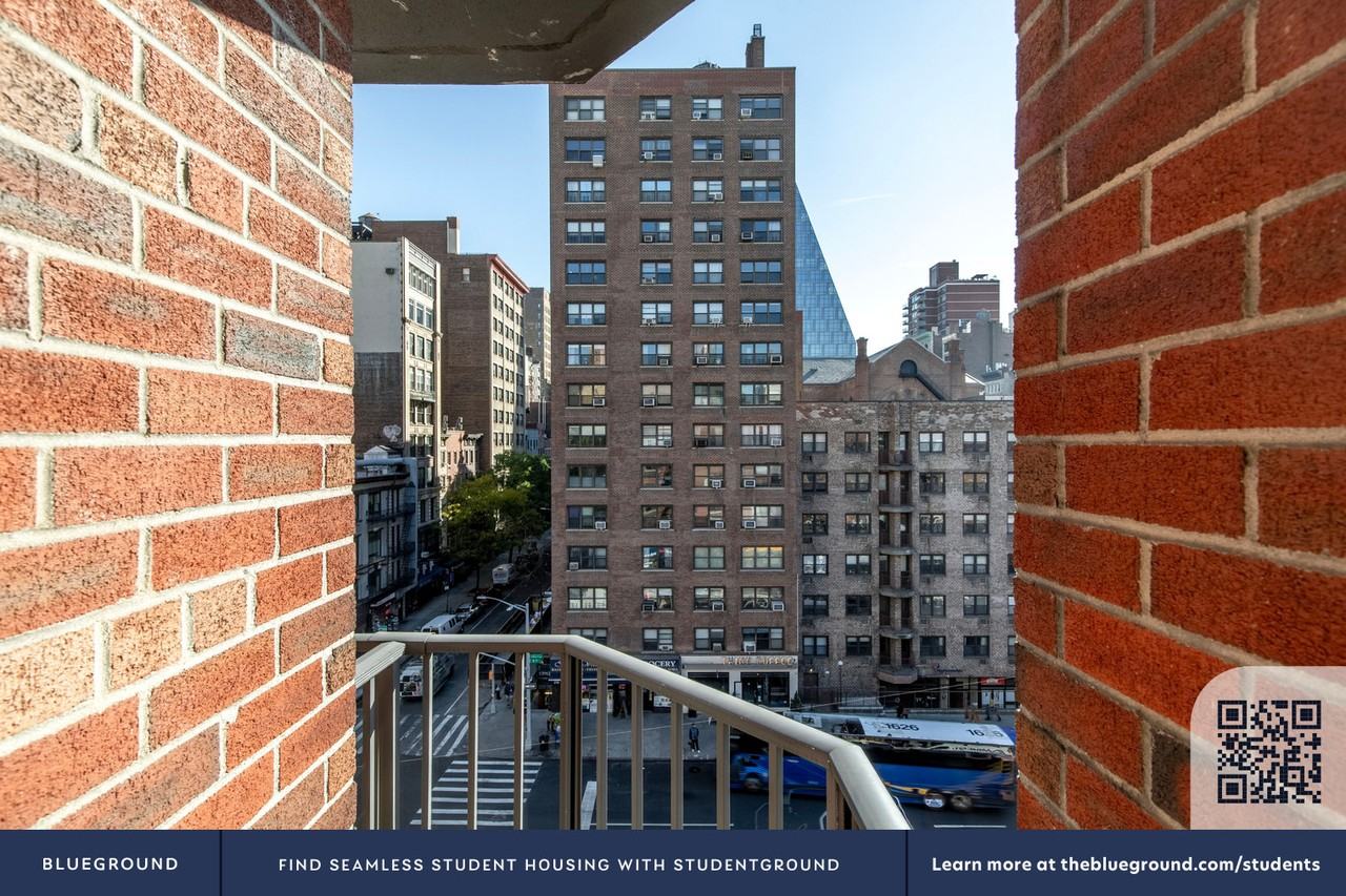 101 West 15th Street - Photo 7 of 50