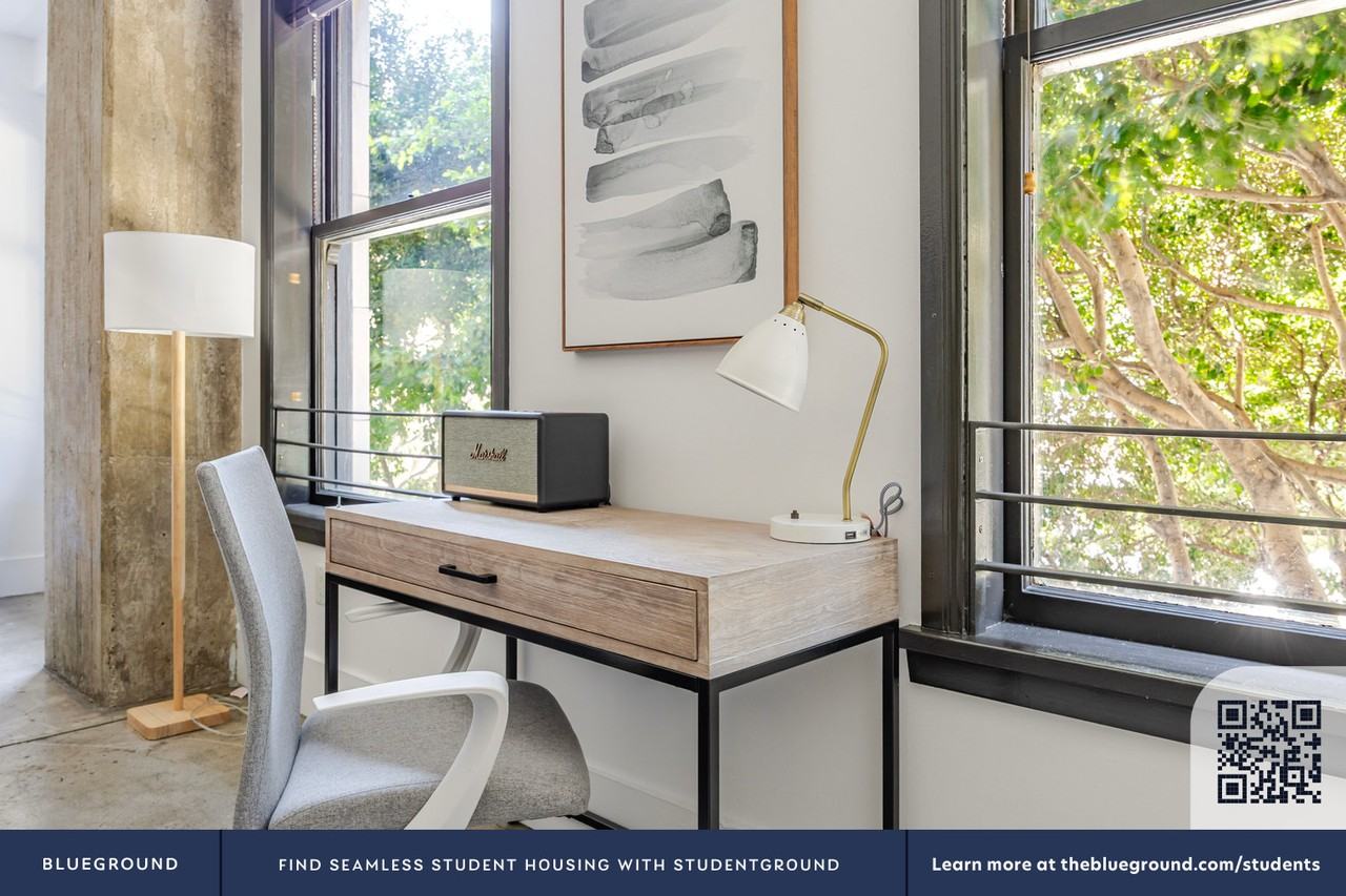 810 S Spring St #1424 - Photo 7 of 23