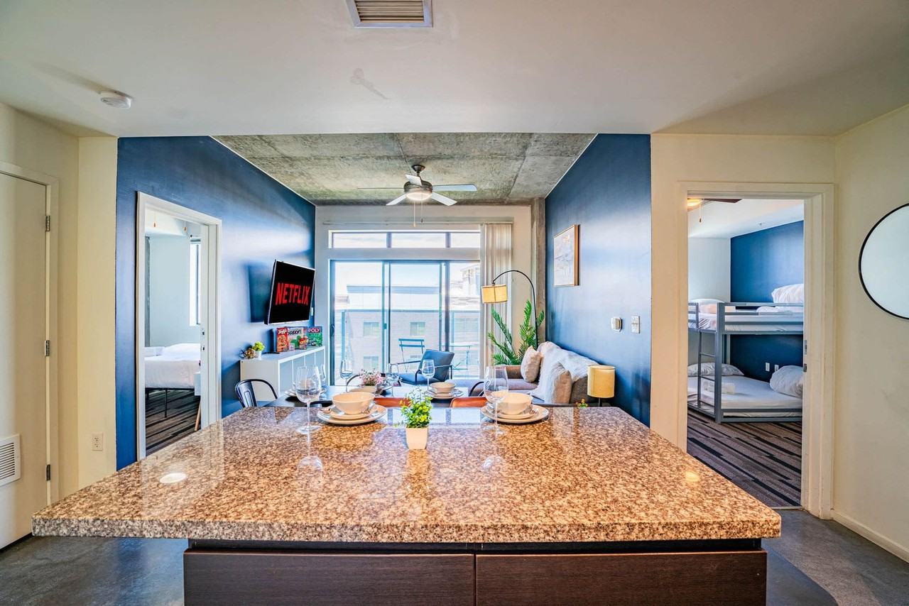 333 E Roosevelt St #1263046P - Photo 5 of 50