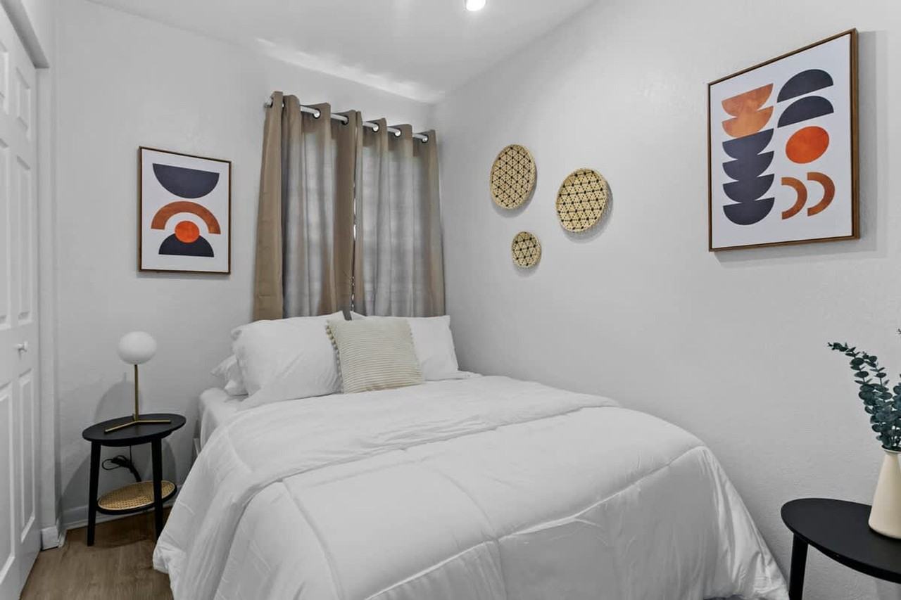 2401 Gordon St #1271931P - Photo 5 of 25