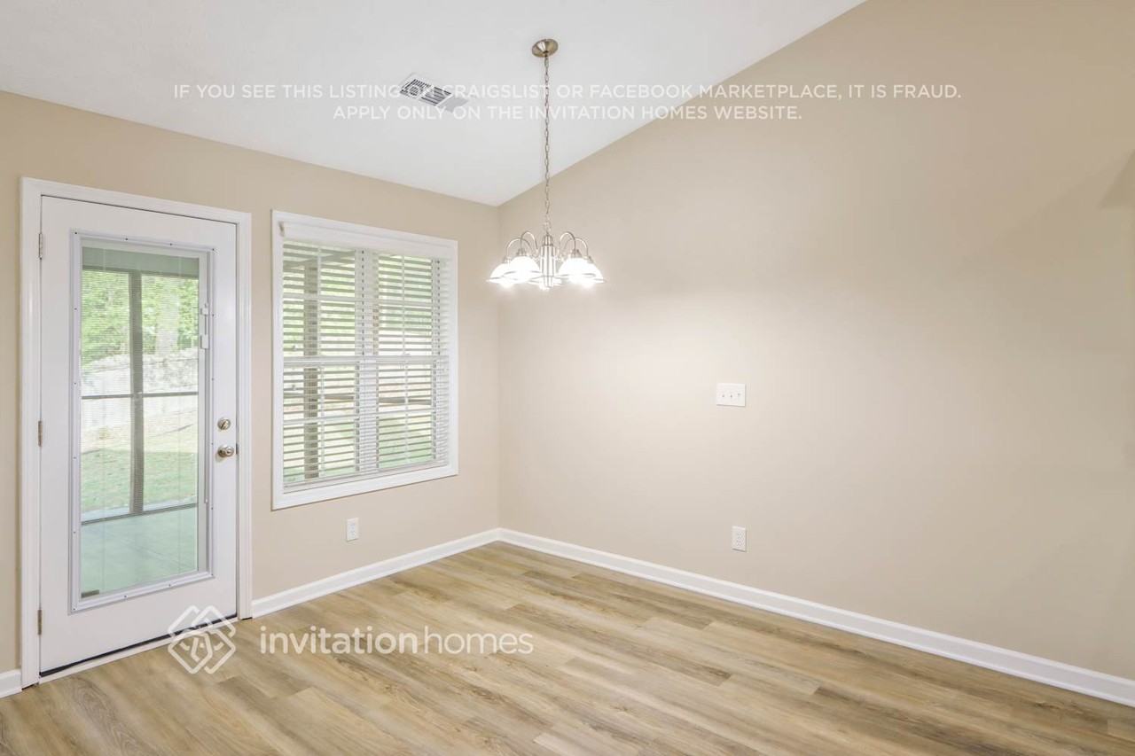 250 Covington Dr - Photo 4 of 28