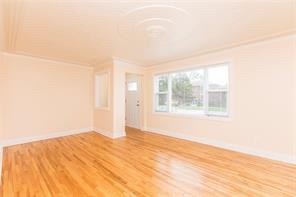 109 Donald St - Photo 2 of 11