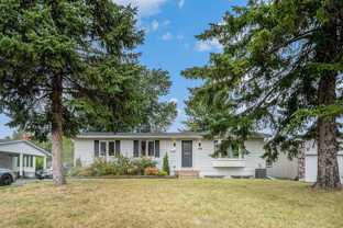 17 Overlake Dr #B - Photo 1 of 1