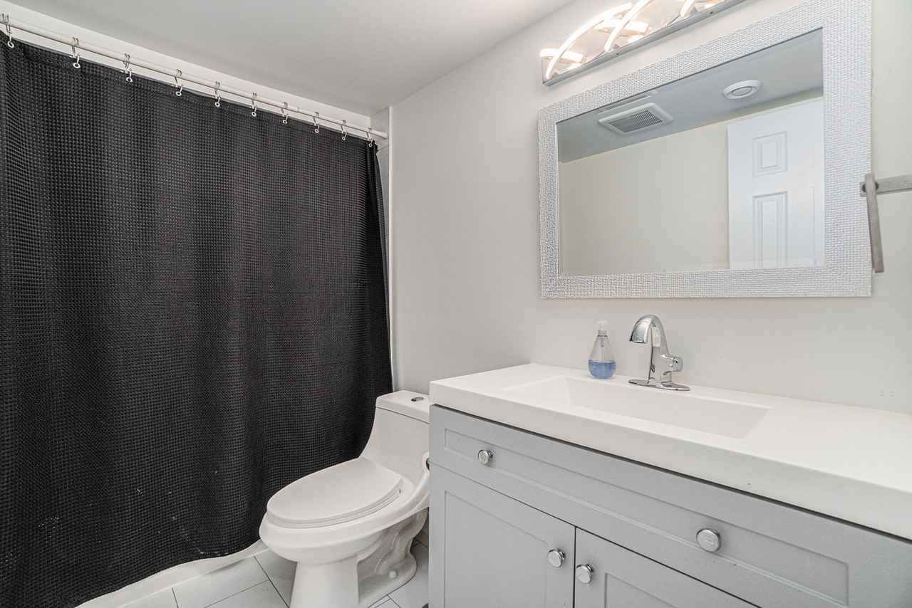 17 Overlake Dr #B - Photo 6 of 18