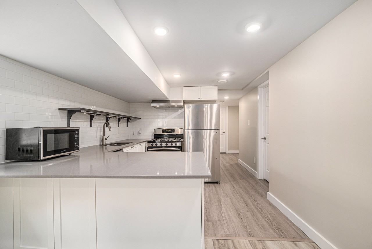 17 Overlake Dr #B - Photo 2 of 18