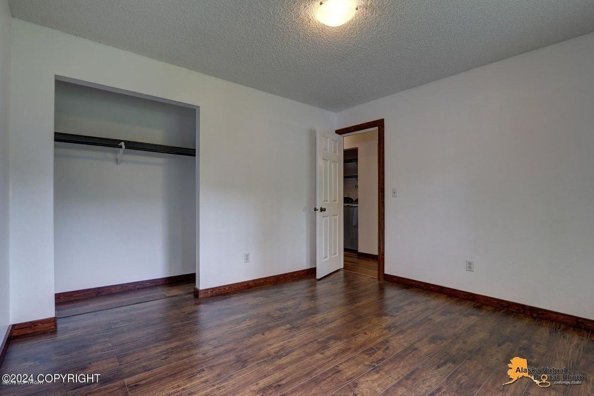 3721 Gardner St - Photo 3 of 6