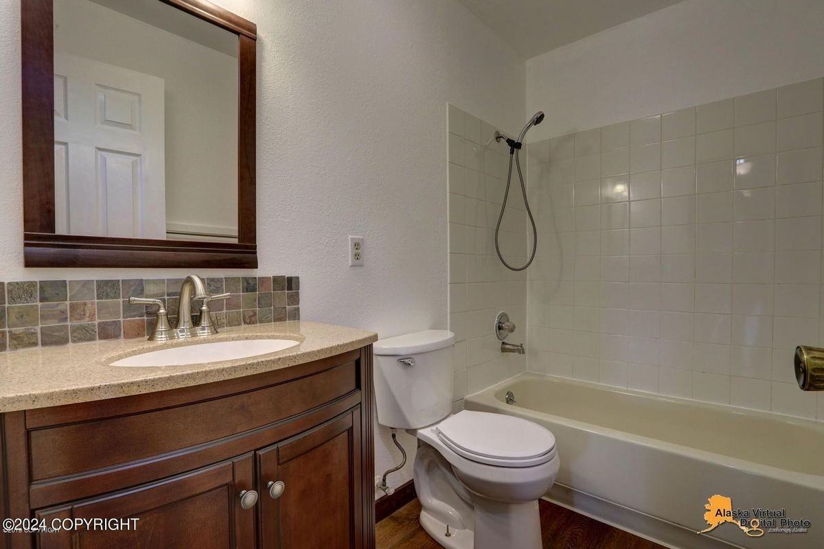 3721 Gardner St - Photo 5 of 6