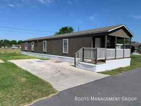 310 Scobey Ave #304 - Photo 1 of 1