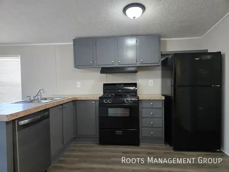 38 Eagle Dr #38 - Photo 2 of 11
