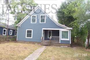 1470 N Summit Ave - Photo 1 of 1