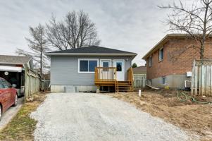 featured image of 141 Lillian Cres
