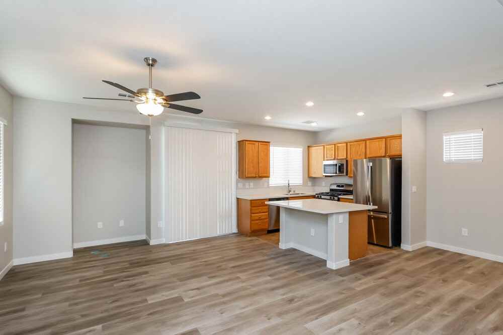 7543 Holiday Hills St - Photo 6 of 17