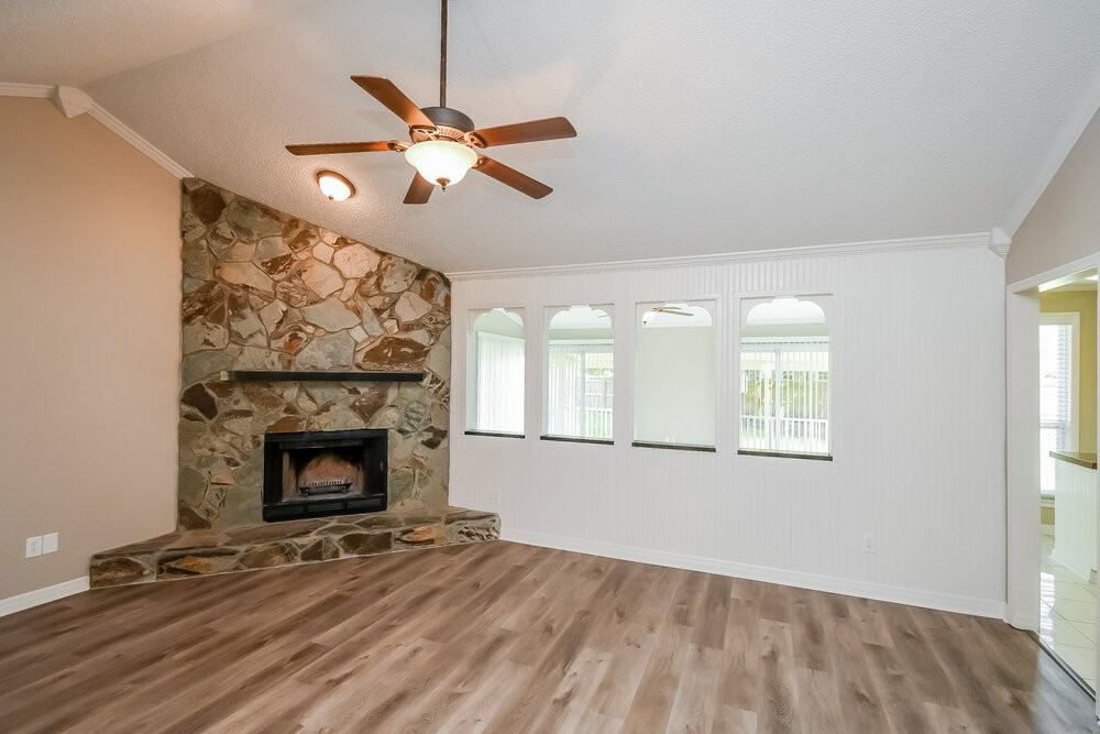 1755 Farm Way - Photo 3 of 16