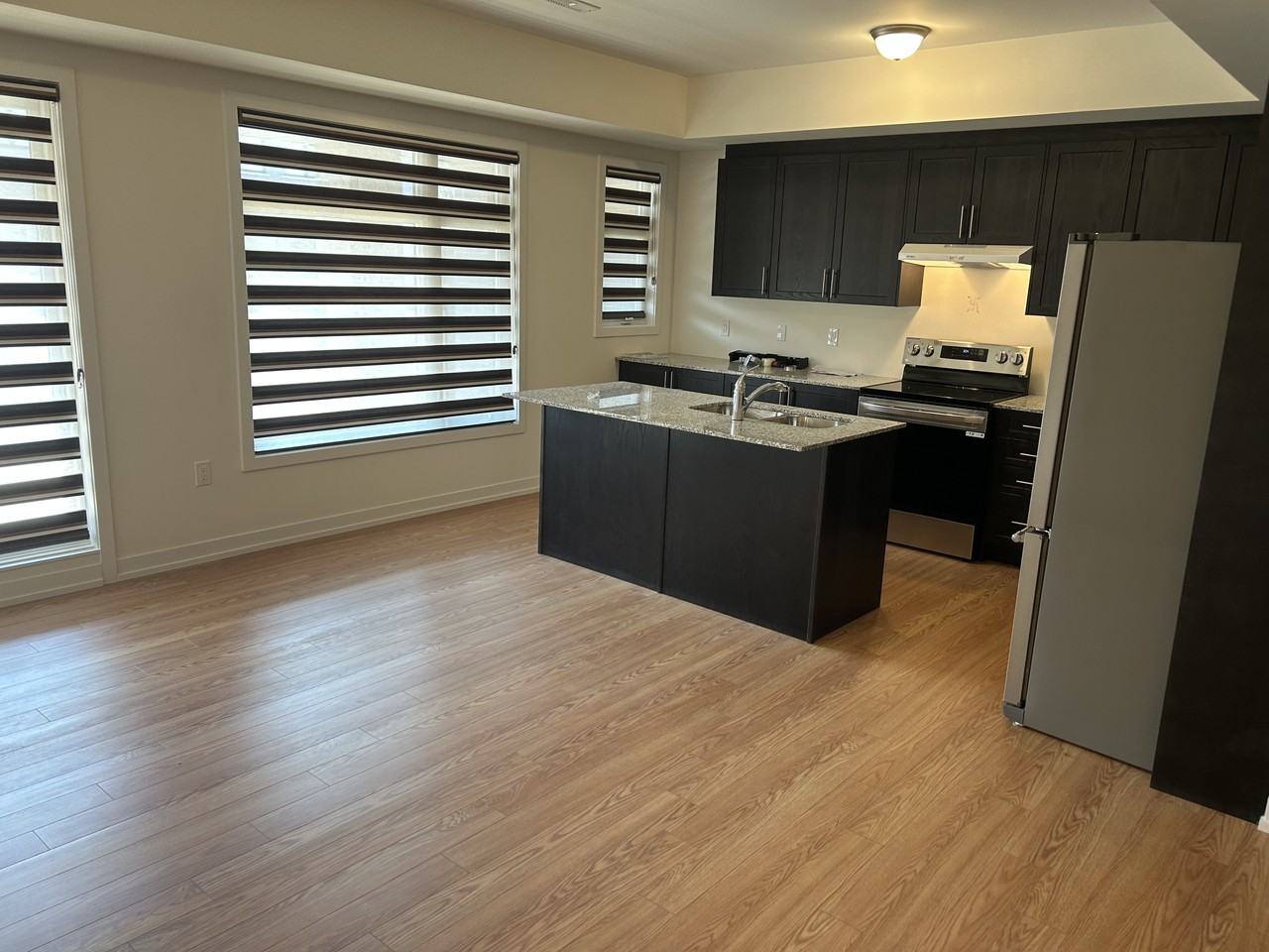 1545 Hilson Heights - Photo 2 of 23