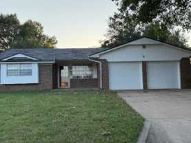 9 Dakota Dr - Photo 1 of 1