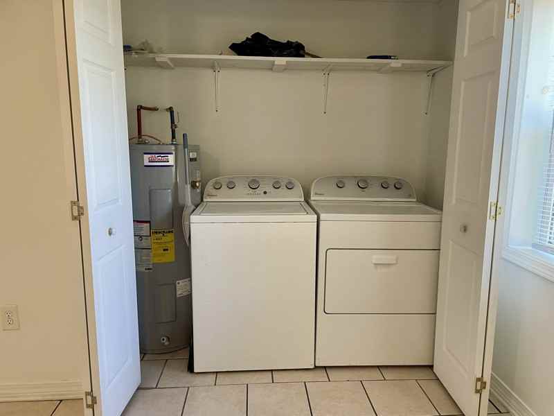 102 Short St - Photo 5 of 7