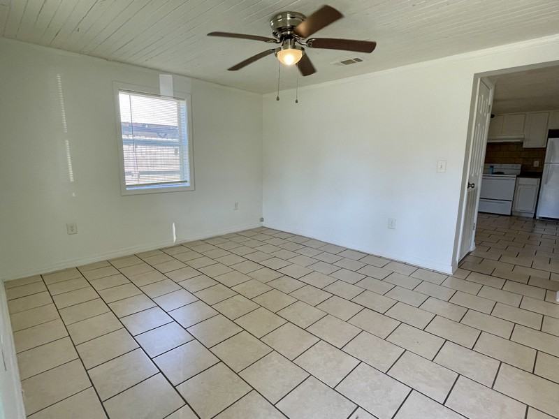 102 Short St - Photo 7 of 7