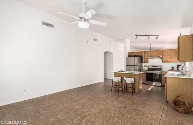 1989 W Cholla Vista Dr - Photo 3 of 13