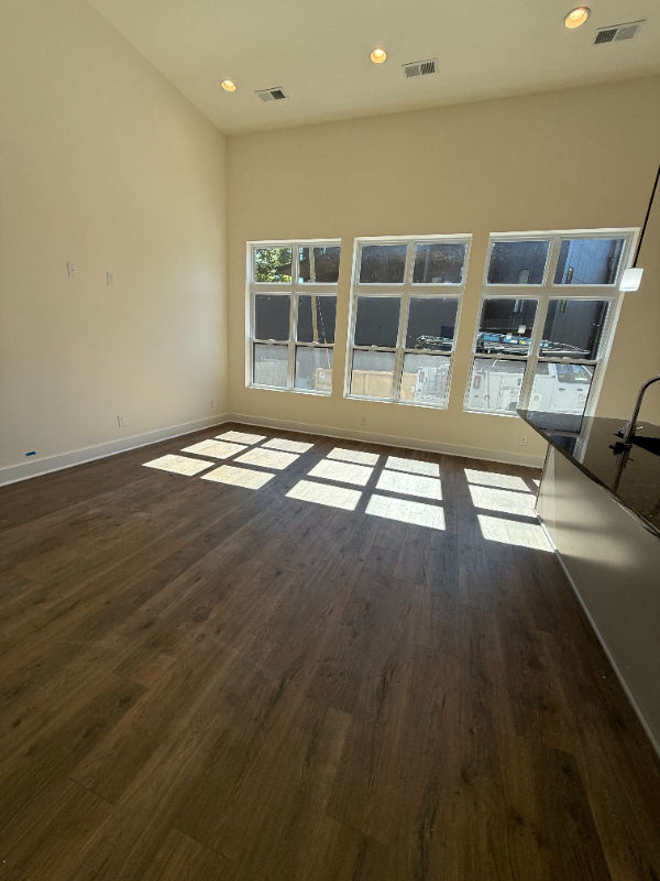 3133 Long Blvd #101 - Photo 2 of 15