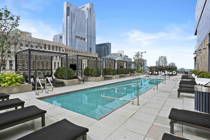 227 West Hubbard Street - Photo 6 of 11