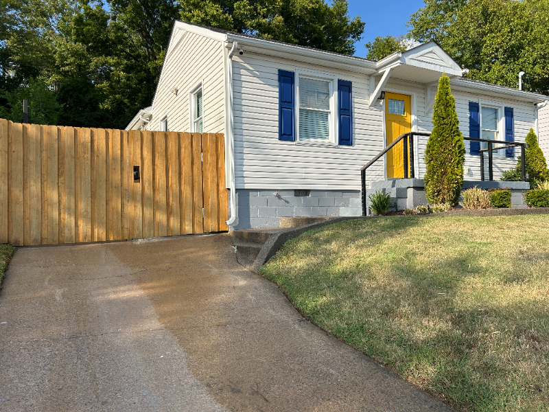 1119 Davidson St - Photo 2 of 20