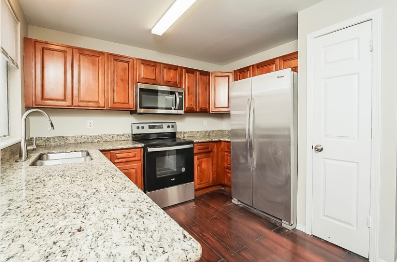 4333 Eagle St - Photo 3 of 8