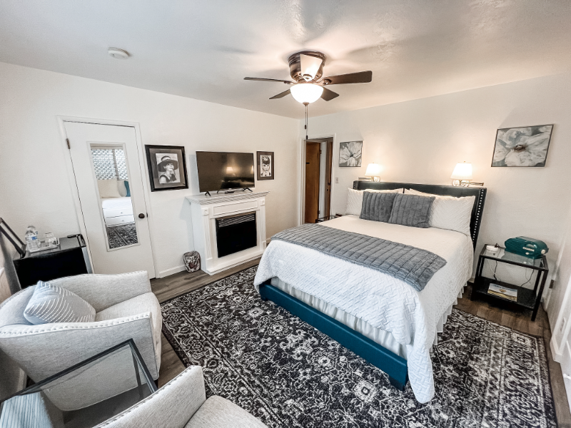 1042 Easum Dr - Photo 6 of 16