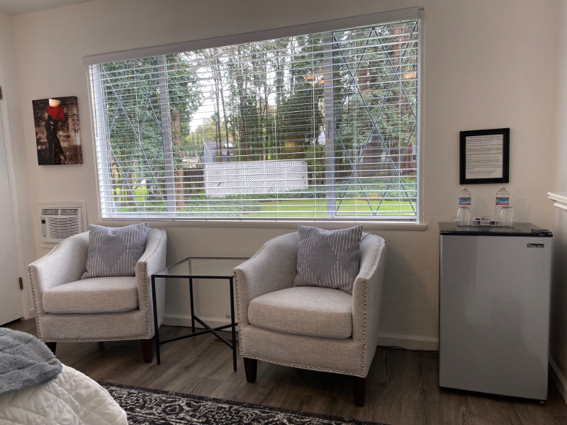 1042 Easum Dr - Photo 7 of 16