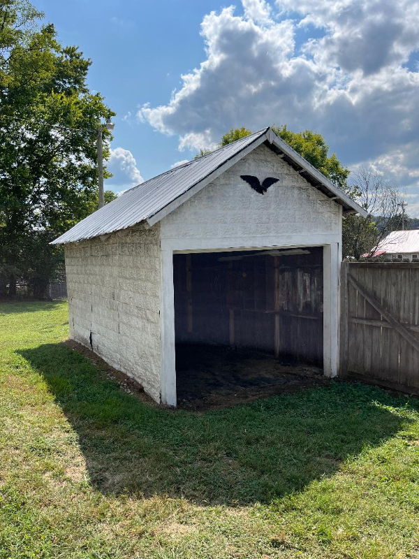 214 College Ave E - Photo 3 of 14