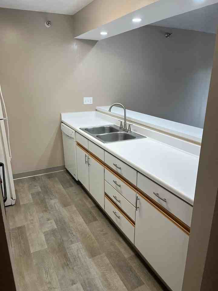Deer Park Apartments - Photo 4 of 50