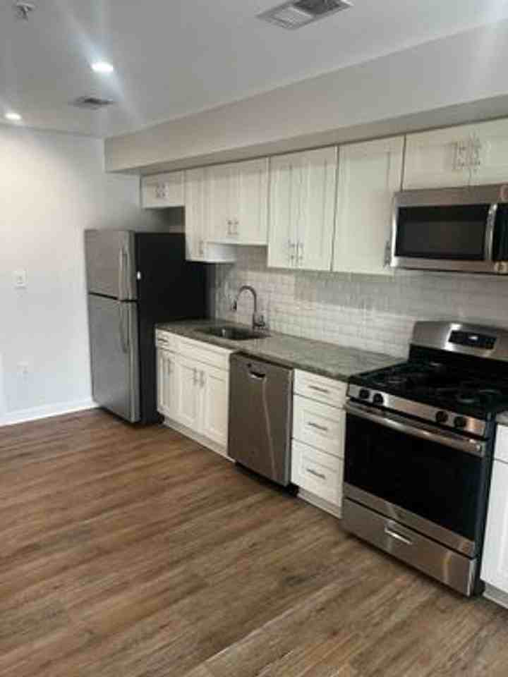 1516 Marion Barry Ave SE - Photo 2 of 30